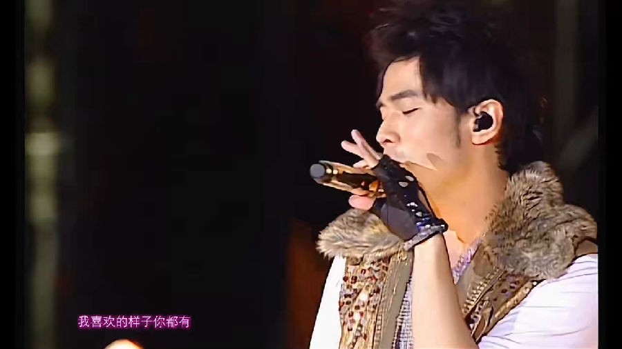 2007世界巡回演唱会 特效字幕 修复版 720p.mp4_20200822_134121.368.jpg